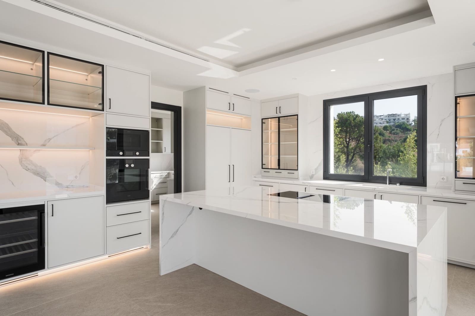 4 sovrum Villa till salu i Estepona med pool garage - 3 000 000 € (Ref: 9292271)