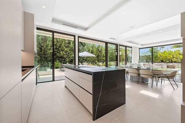 4 Zimmer Villa zu verkaufen in Marbella mit Pool Garage - 4.195.000 € (Ref: 9292273)