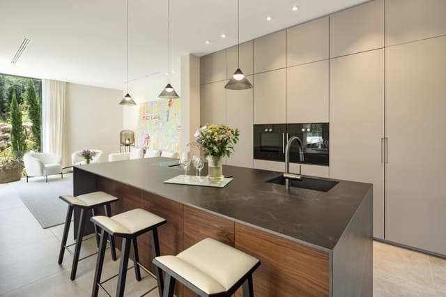 6 slaapkamer Villa te koop in Marbella met zwembad garage - € 4.375.000 (Ref: 9292274)