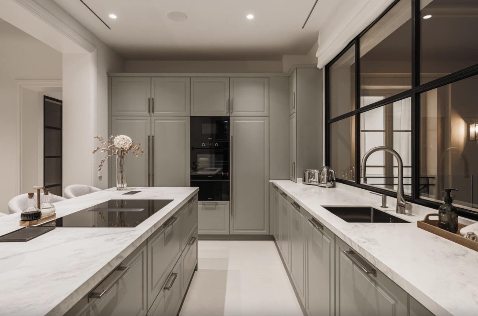 4 bedroom Villa for sale in Nueva Andalucia with pool garage - € 4,595,000 (Ref: 9294597)