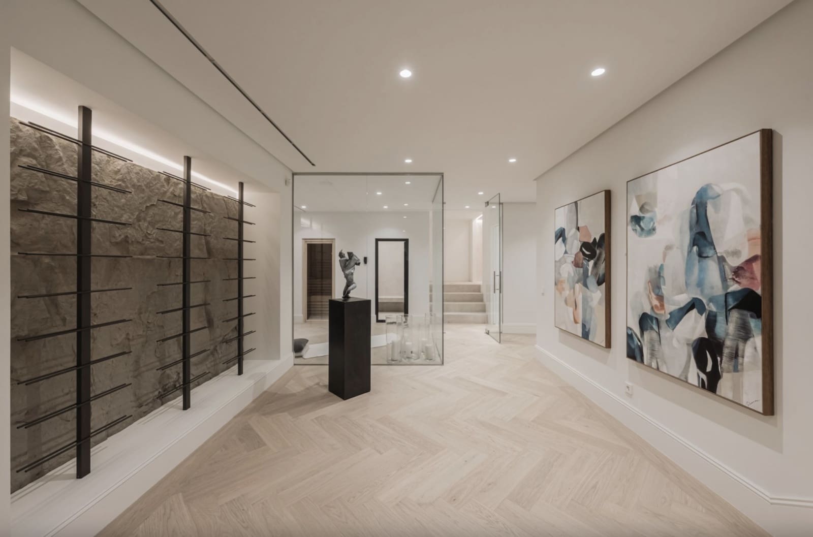 4 bedroom Villa for sale in Nueva Andalucia with pool garage - € 4,595,000 (Ref: 9294597)