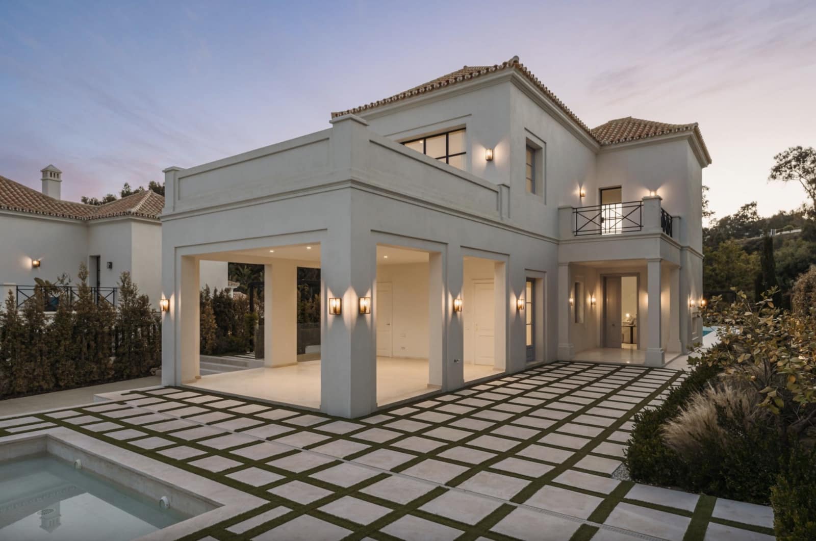4 bedroom Villa for sale in Nueva Andalucia with pool garage - € 4,595,000 (Ref: 9294597)