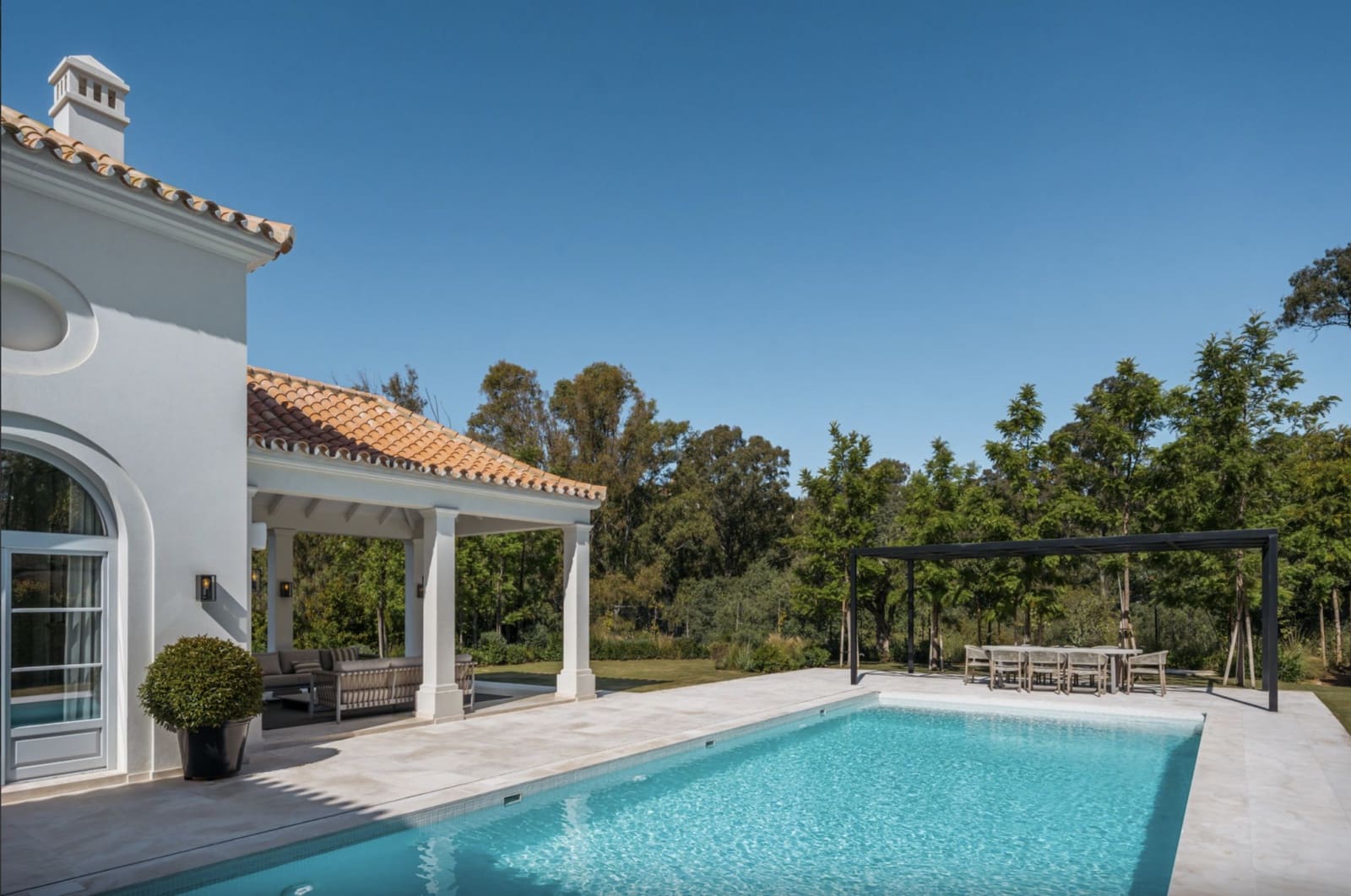 4 bedroom Villa for sale in Nueva Andalucia with pool garage - € 4,595,000 (Ref: 9294597)