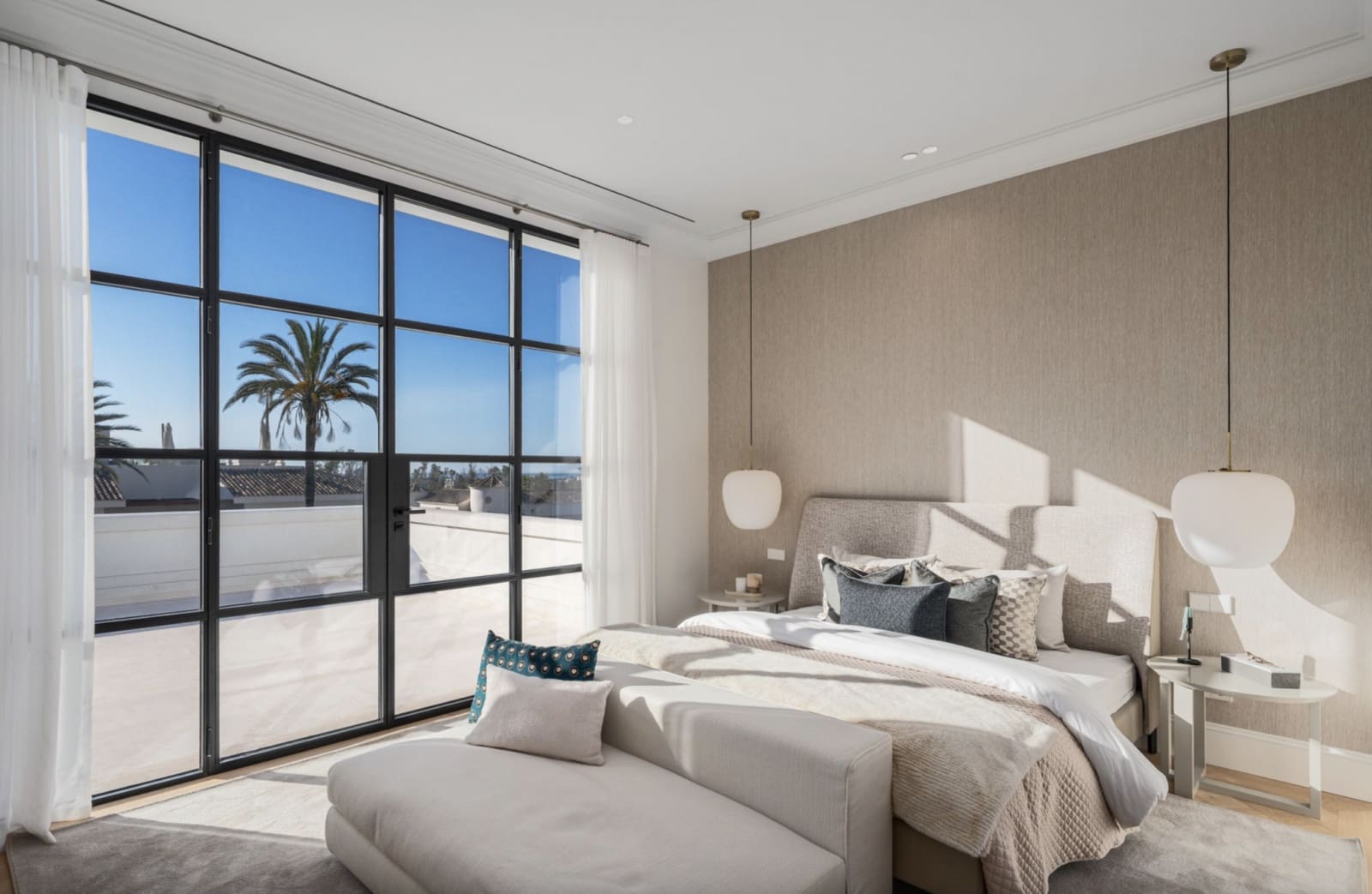 4 bedroom Villa for sale in Nueva Andalucia with pool garage - € 4,595,000 (Ref: 9294597)