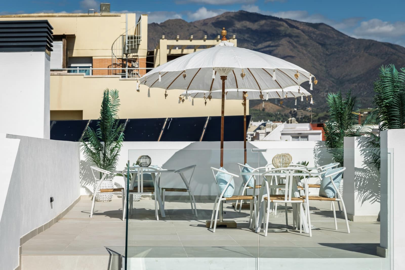 2 sovrum Lägenhet till salu i Estepona med pool garage - 549 000 € (Ref: 9294598)