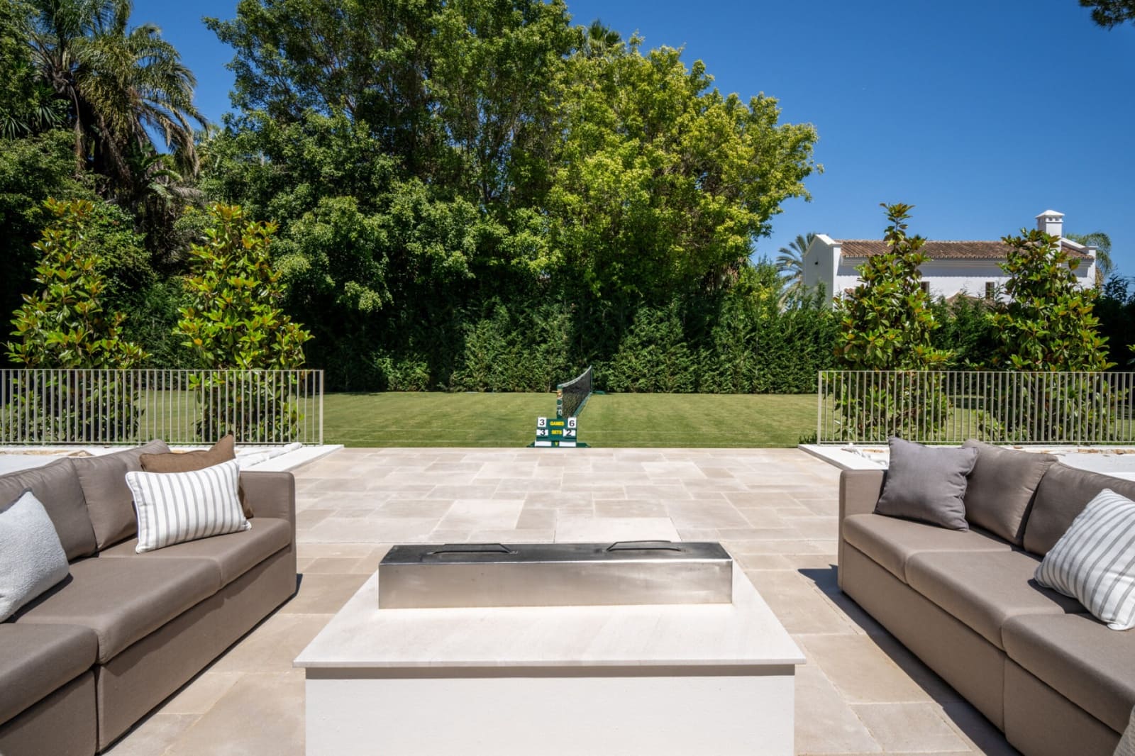 6 slaapkamer Villa te koop in Marbella met zwembad garage - € 8.950.000 (Ref: 9294599)