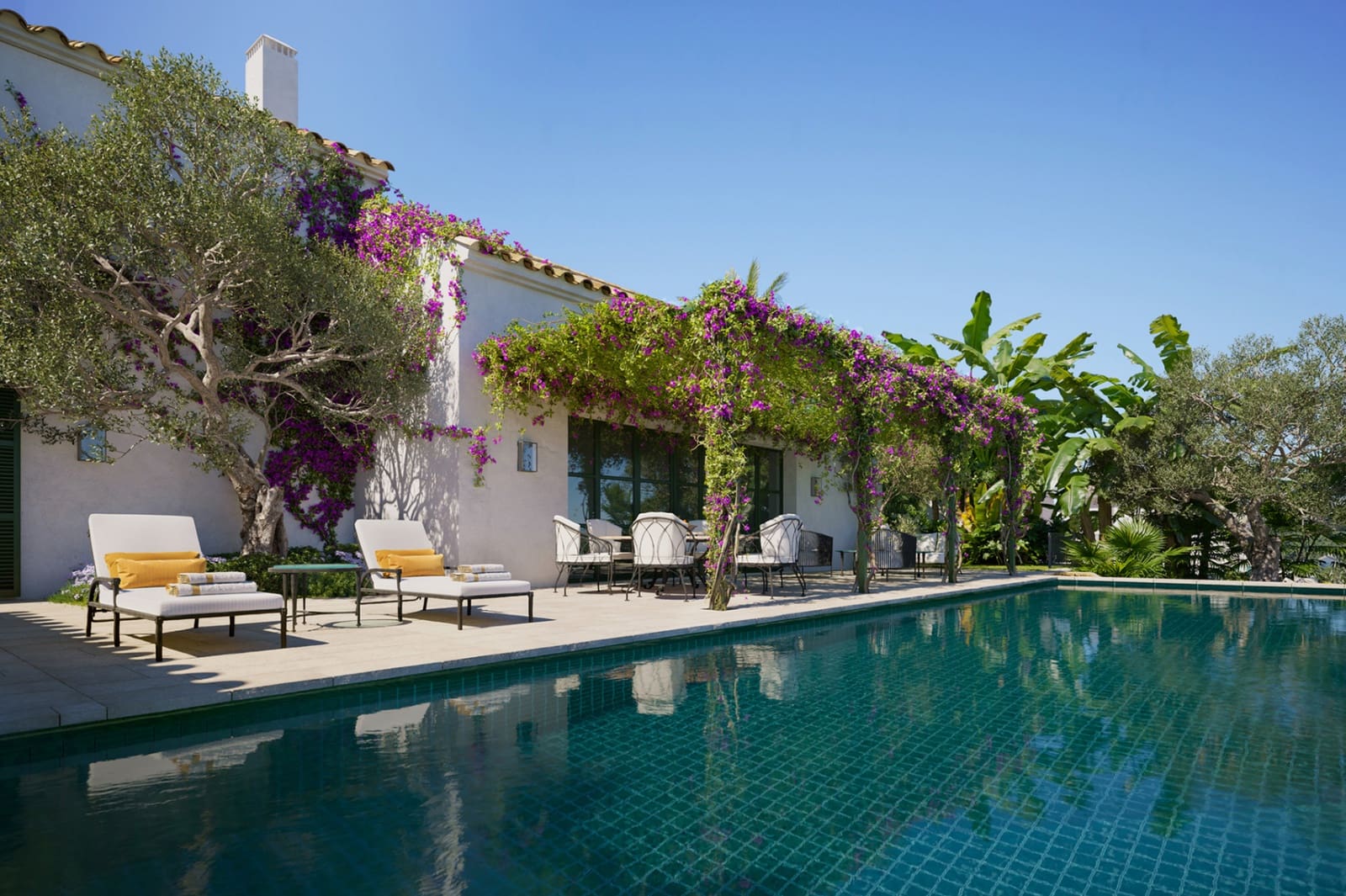 3 bedroom Villa for sale in Casares with pool garage - € 2,600,000 (Ref: 9294600)