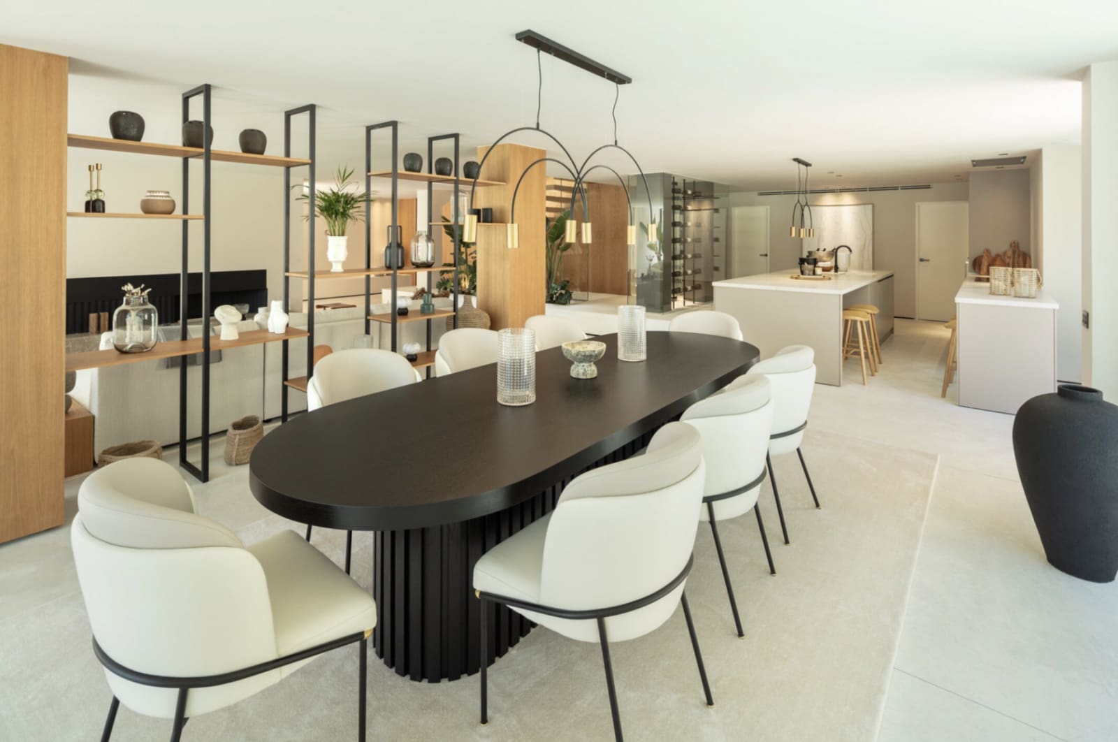 4 bedroom Villa for sale in Marbella with pool garage - € 3,550,000 (Ref: 9294611)