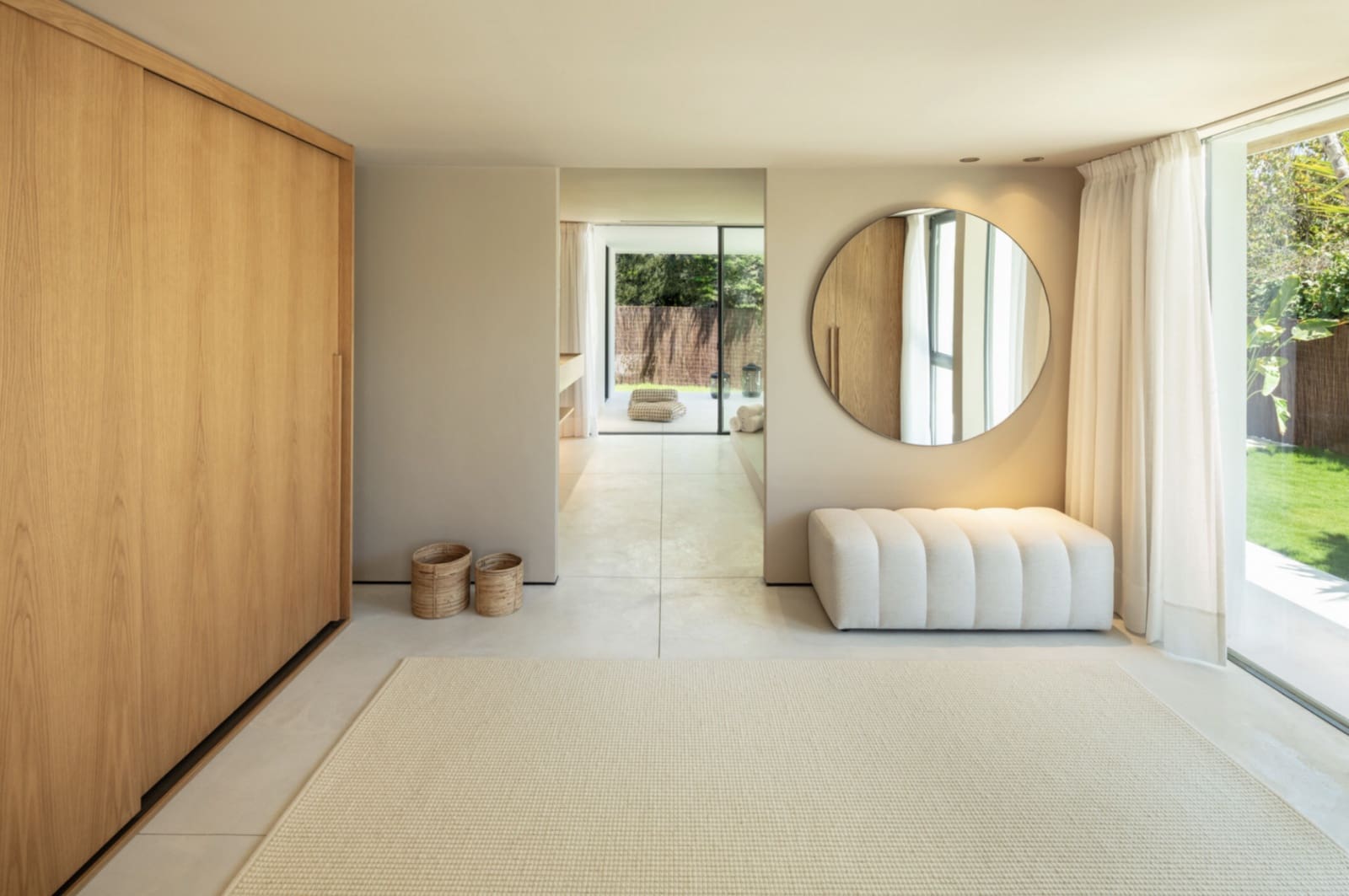 4 bedroom Villa for sale in Marbella with pool garage - € 3,550,000 (Ref: 9294611)