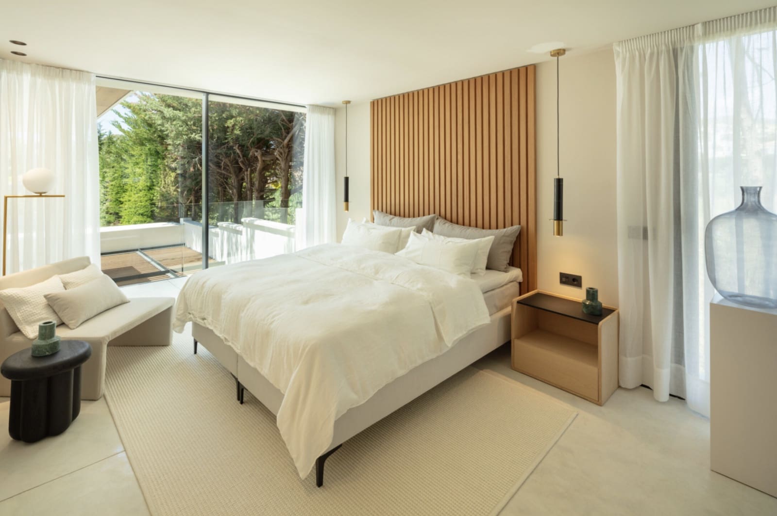 4 bedroom Villa for sale in Marbella with pool garage - € 3,550,000 (Ref: 9294611)