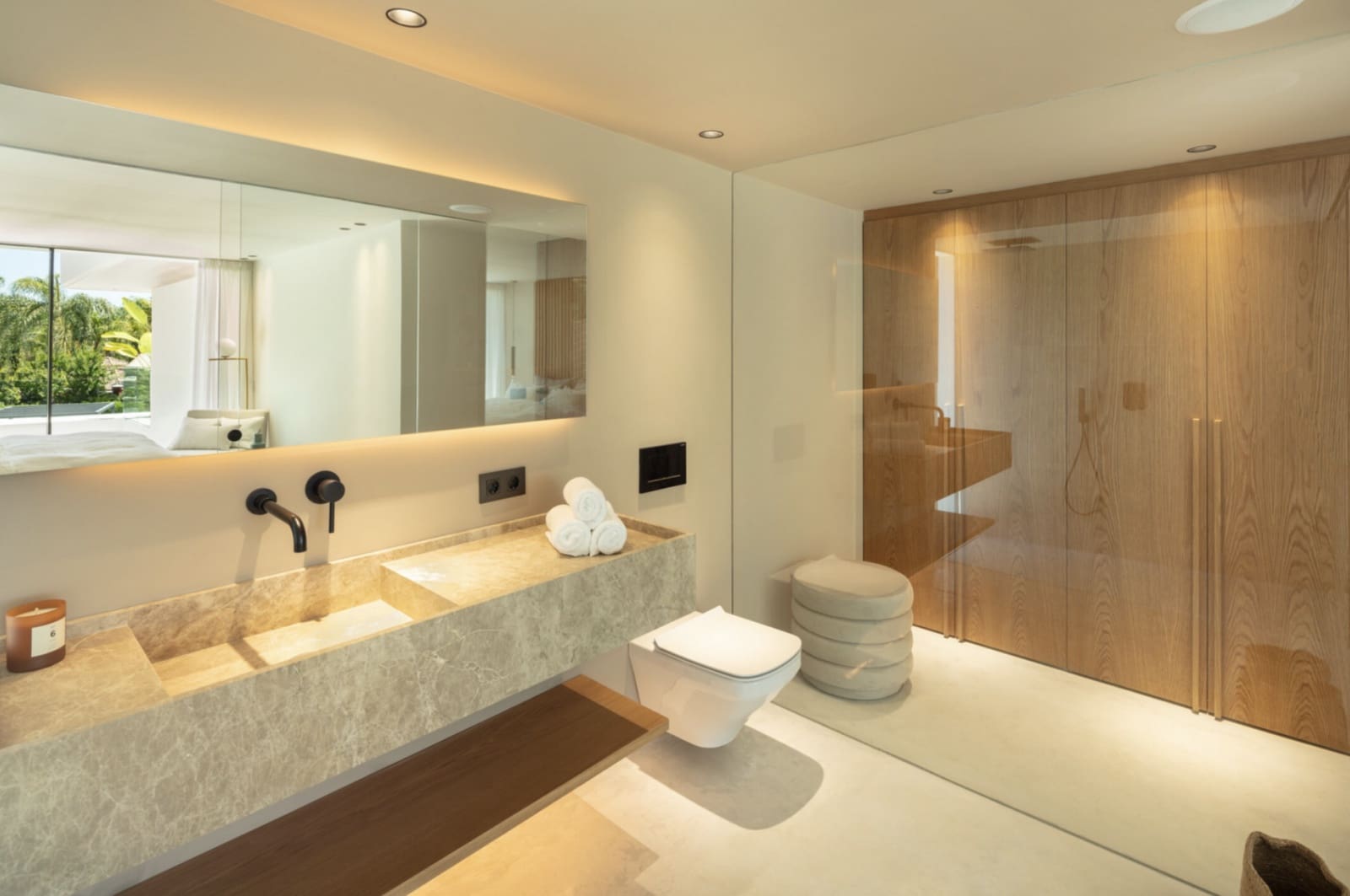 4 bedroom Villa for sale in Marbella with pool garage - € 3,550,000 (Ref: 9294611)