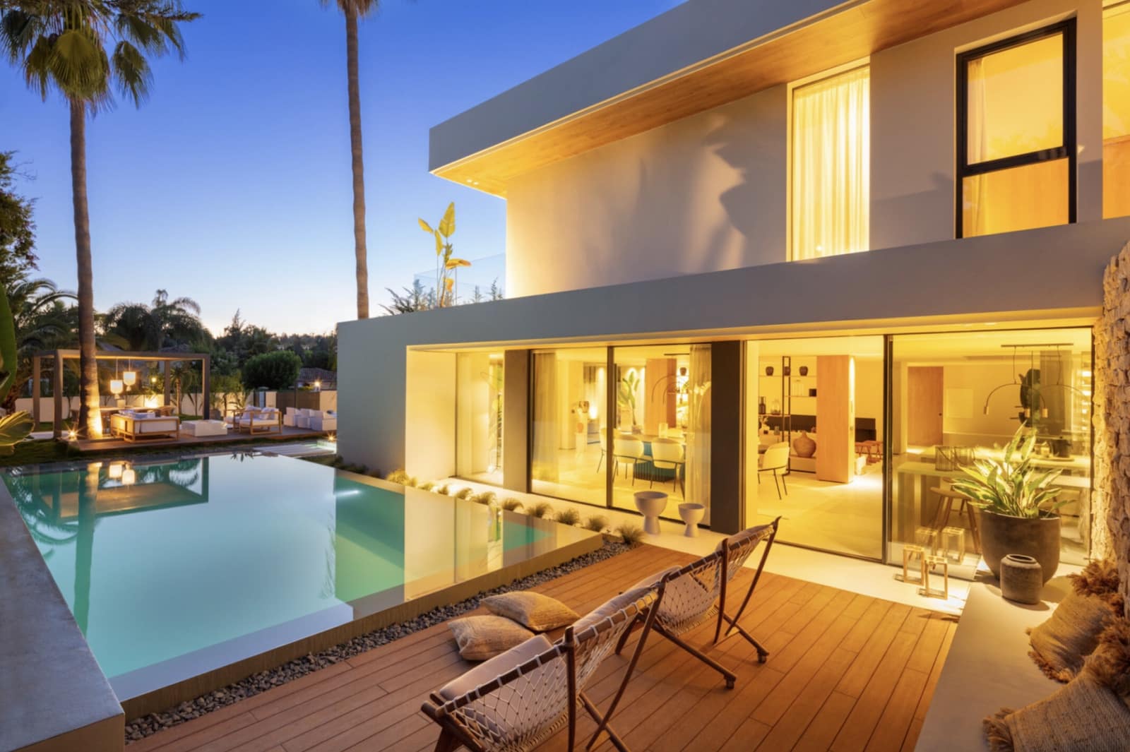 4 bedroom Villa for sale in Marbella with pool garage - € 3,550,000 (Ref: 9294611)