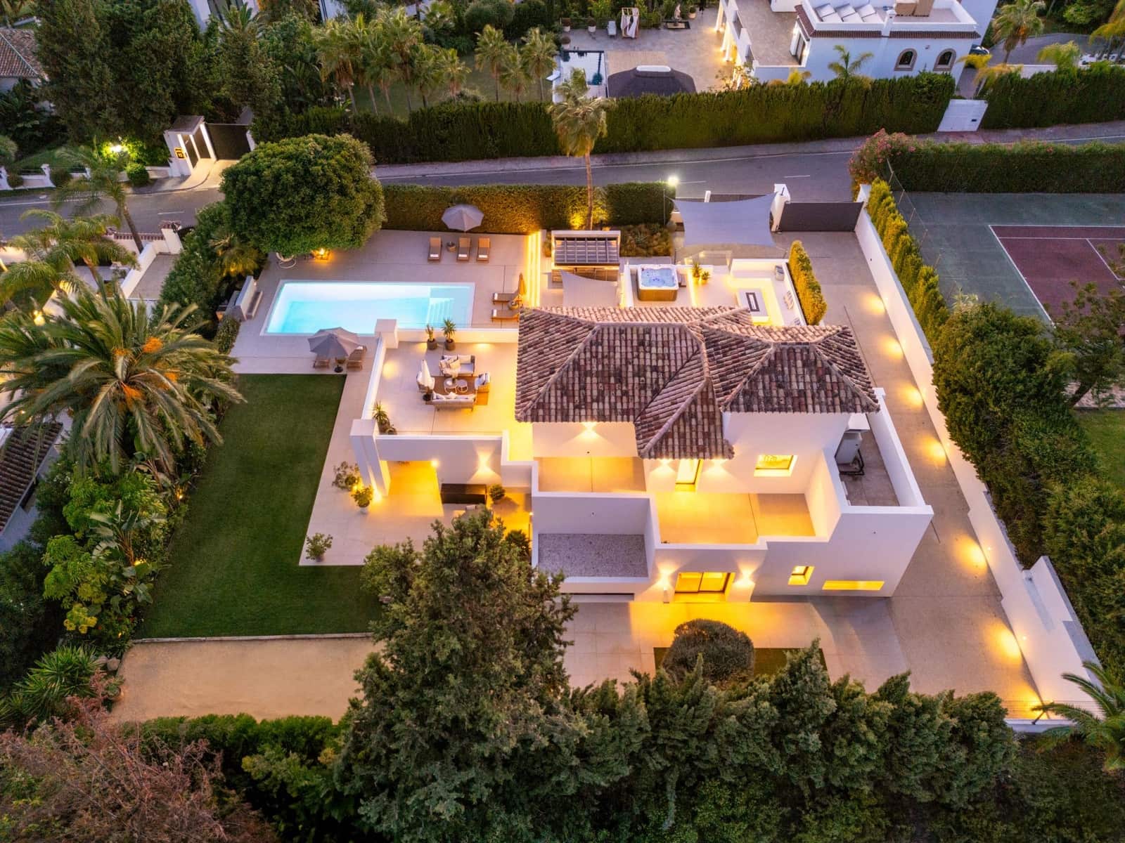 6 quarto Moradia para venda em Marbella com piscina garagem - 5 850 000 € (Ref: 9294621)