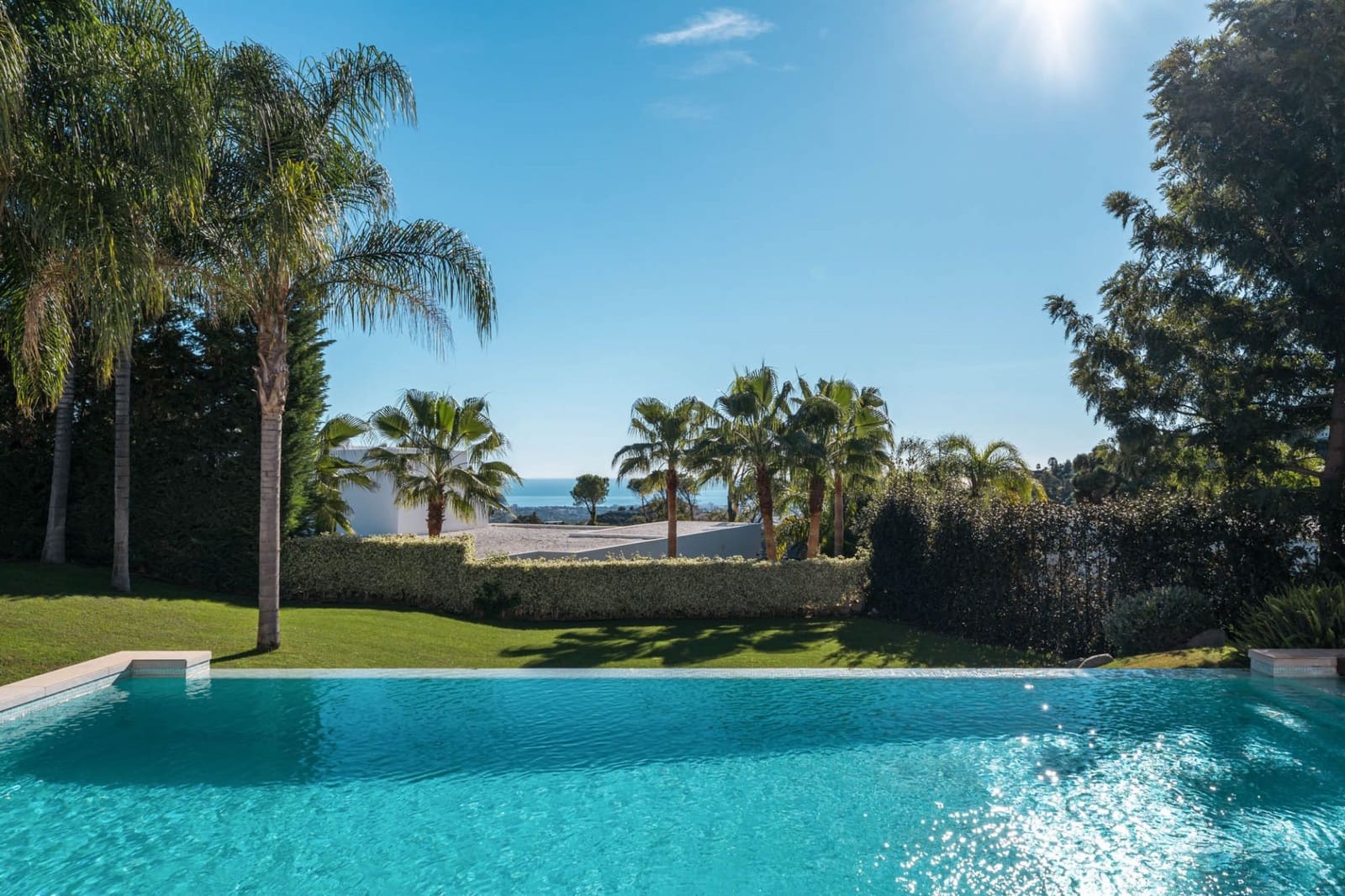 5 bedroom Villa for sale in Marbella with pool garage - € 6,495,000 (Ref: 9294622)