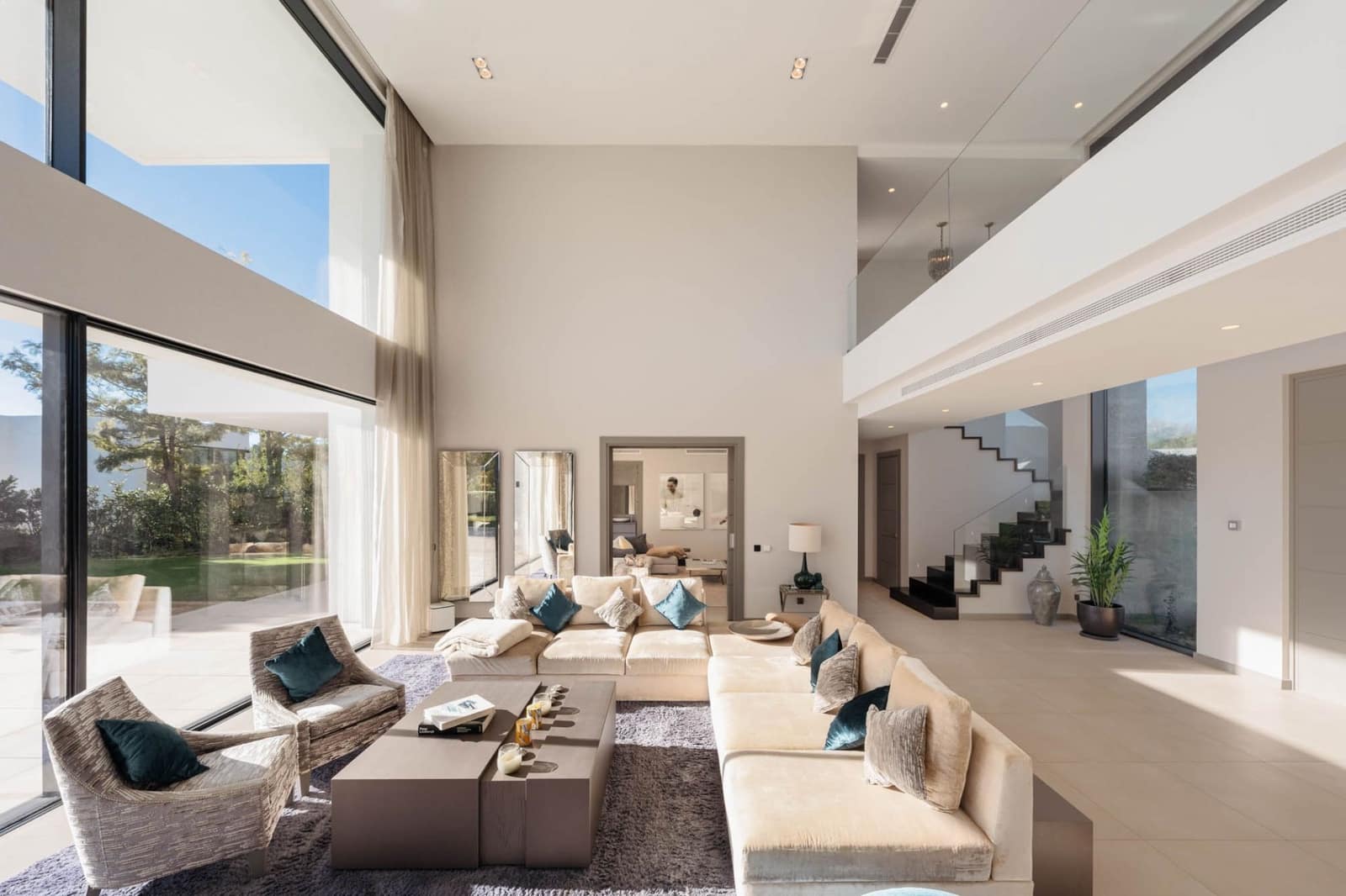 5 bedroom Villa for sale in Marbella with pool garage - € 6,495,000 (Ref: 9294622)