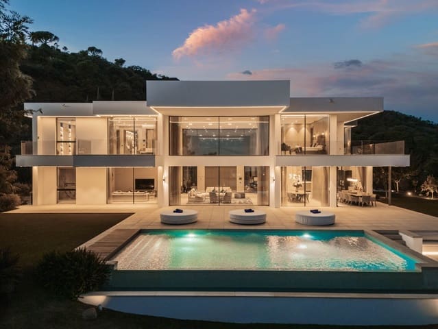 5 bedroom Villa for sale in Marbella with pool garage - € 6,495,000 (Ref: 9294622)
