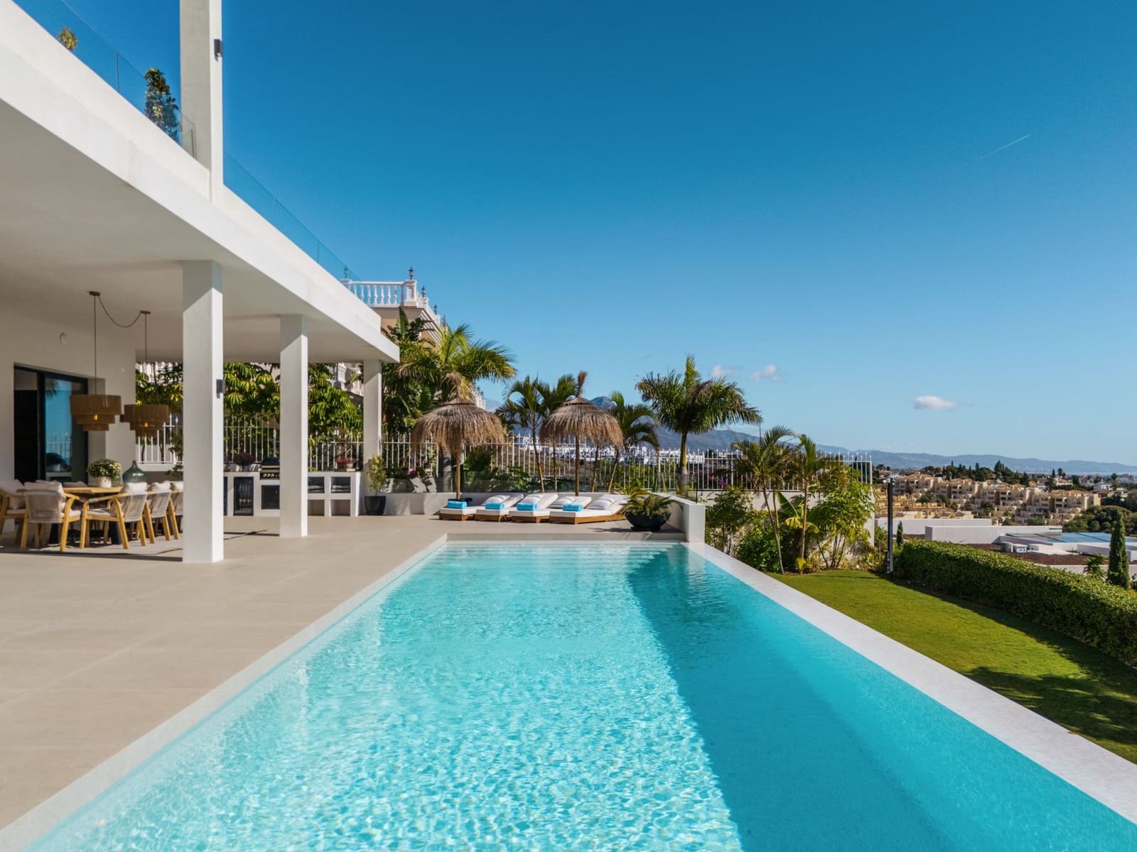 6 sovrum Villa till salu i Marbella med pool garage - 6 995 000 € (Ref: 9294623)
