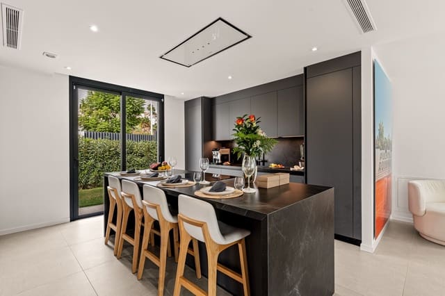 5 Zimmer Villa zu verkaufen in Marbella mit Pool Garage - 1.790.000 € (Ref: 9294626)