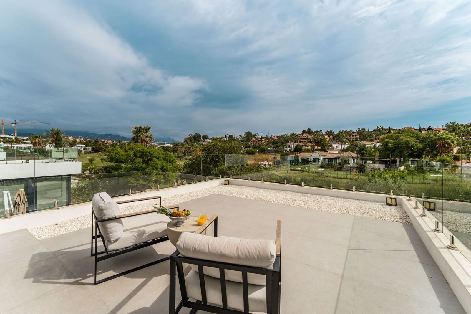 5 Zimmer Villa zu verkaufen in Marbella mit Pool Garage - 1.790.000 € (Ref: 9294626)