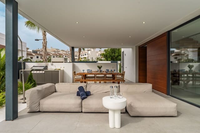5 soverom Villa til salgs i Marbella med svømmebasseng garasje - € 1 790 000 (Ref: 9294626)