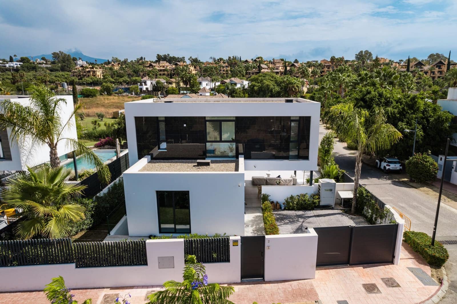 5 Zimmer Villa zu verkaufen in Marbella mit Pool Garage - 1.790.000 € (Ref: 9294626)