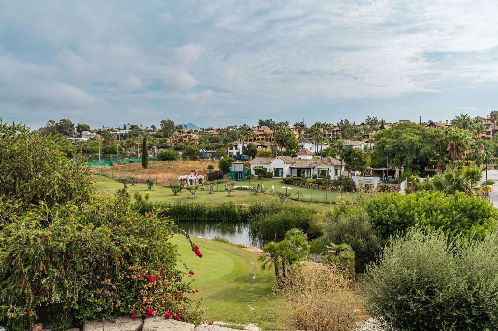 5 Zimmer Villa zu verkaufen in Marbella mit Pool Garage - 1.790.000 € (Ref: 9294626)
