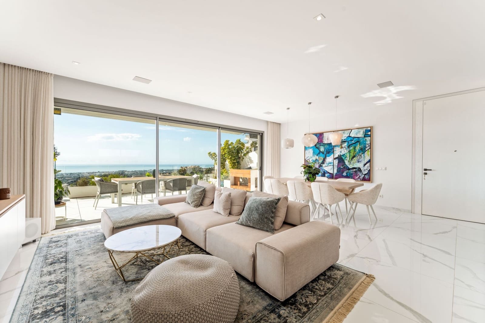 3 sypialnia Apartament na sprzedaż w Marbella z basenem garażem - 2 149 000 € (Ref: 9294628)