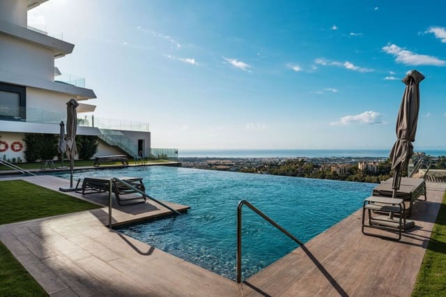 3 sypialnia Apartament na sprzedaż w Marbella z basenem garażem - 2 149 000 € (Ref: 9294628)