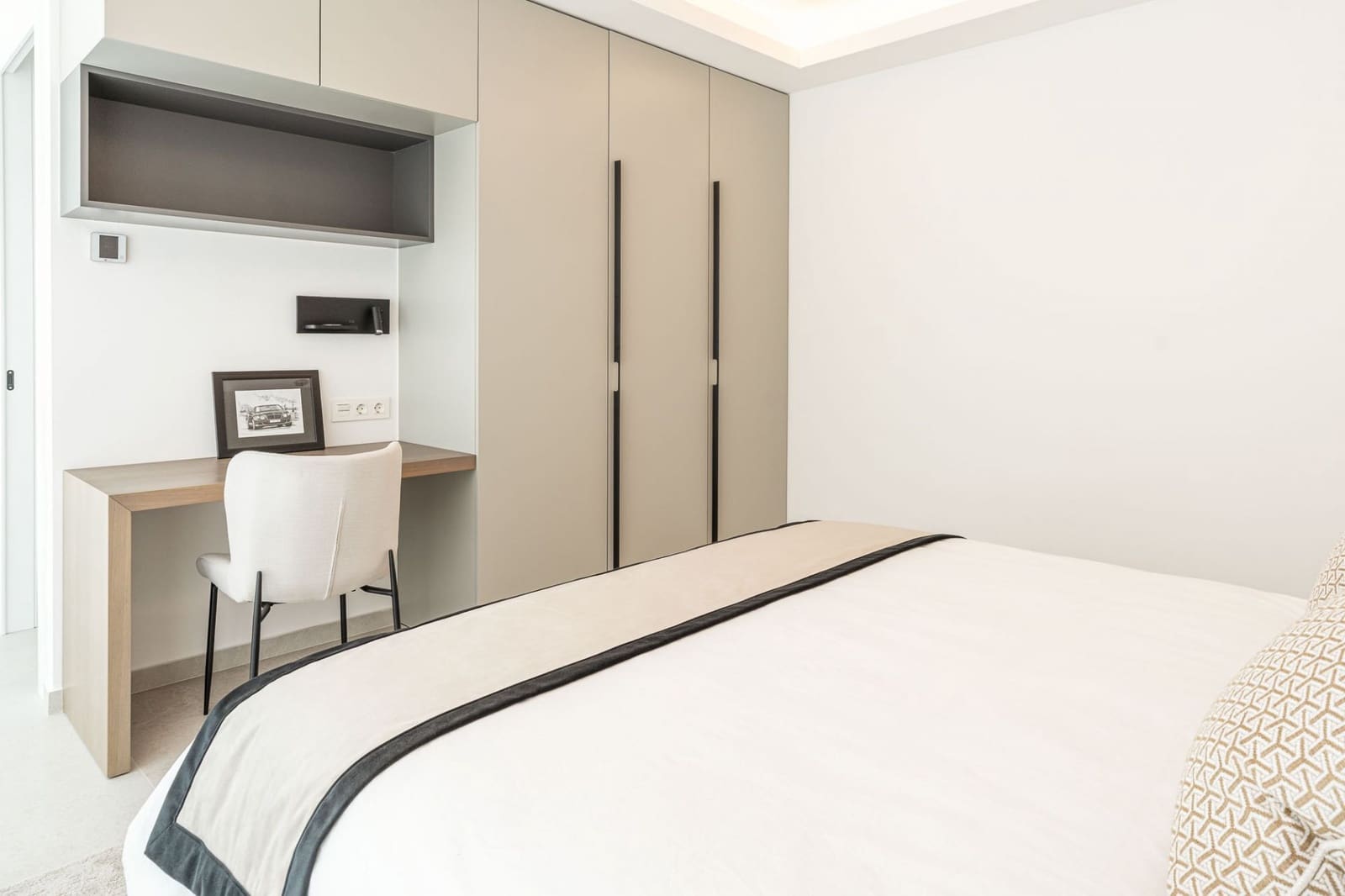 4 bedroom Villa for sale in Marbella with pool garage - € 3,395,000 (Ref: 9294629)