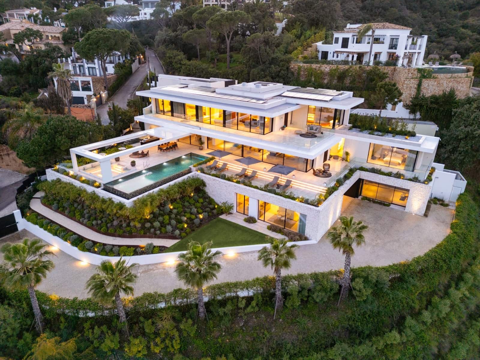 8 sovrum Villa till salu i Marbella med pool garage - 11 500 000 € (Ref: 9294631)