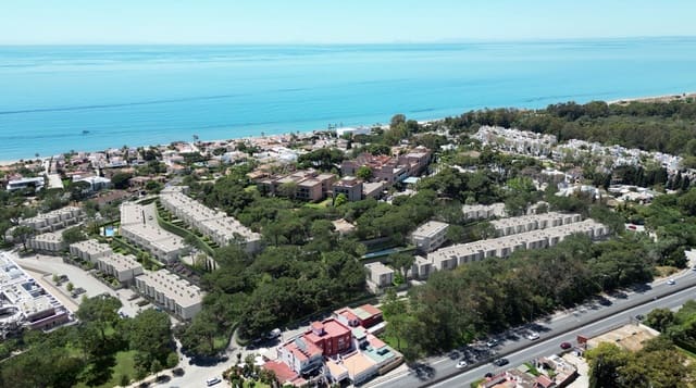 3 soverom Villa til salgs i Marbella med svømmebasseng garasje - € 990 000 (Ref: 9294636)