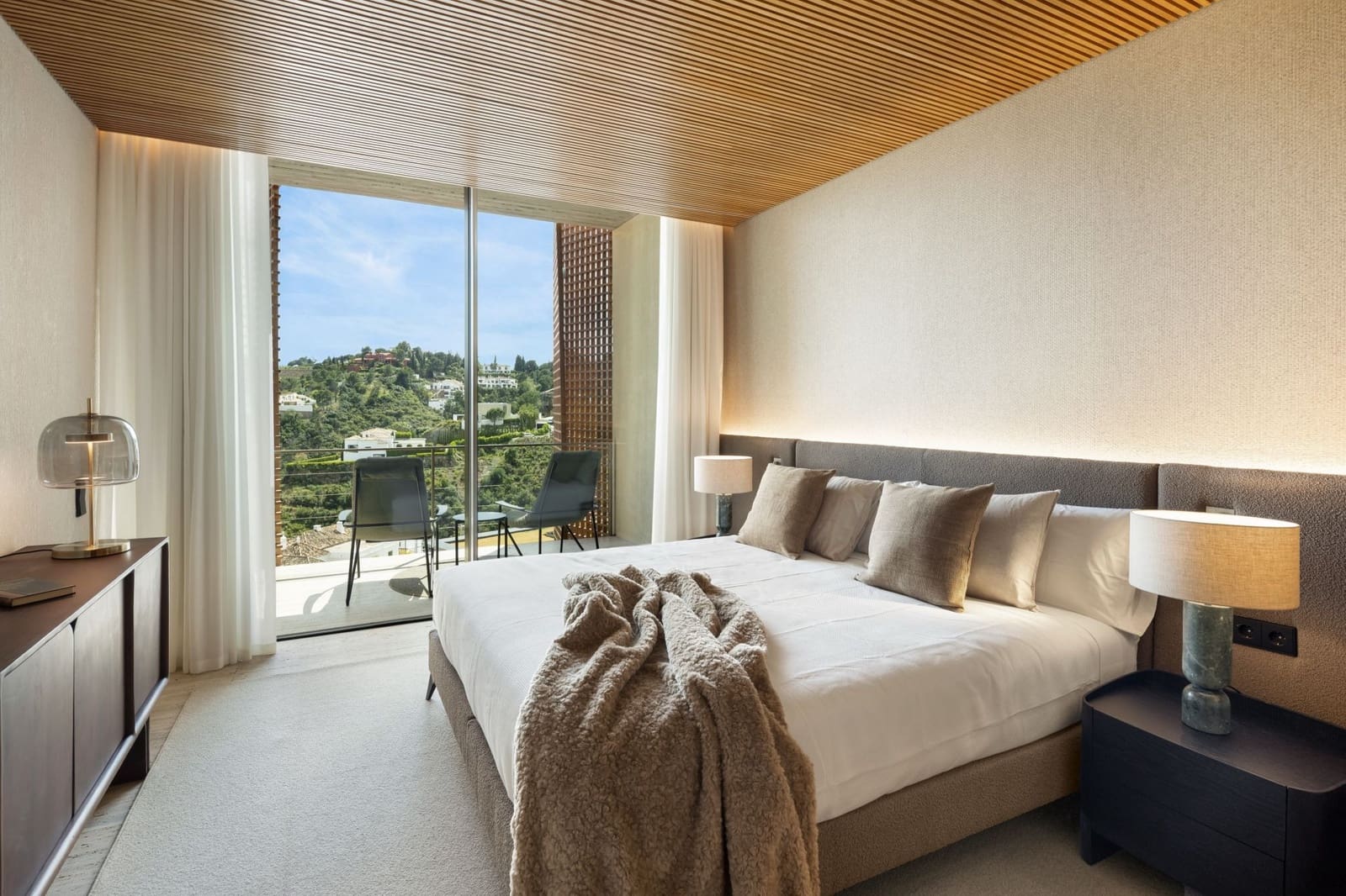 Chalet de 7 habitaciones en Marbella en venta con piscina - 10.800.000 € (Ref: 9294639)