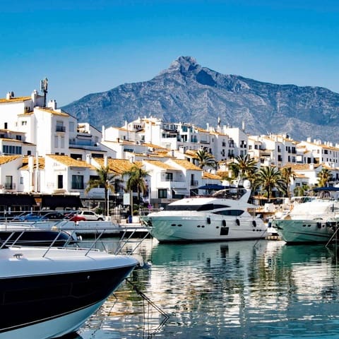 Apartamento de 2 habitaciones en Marbella en venta con piscina garaje - 920.000 € (Ref: 9294650)