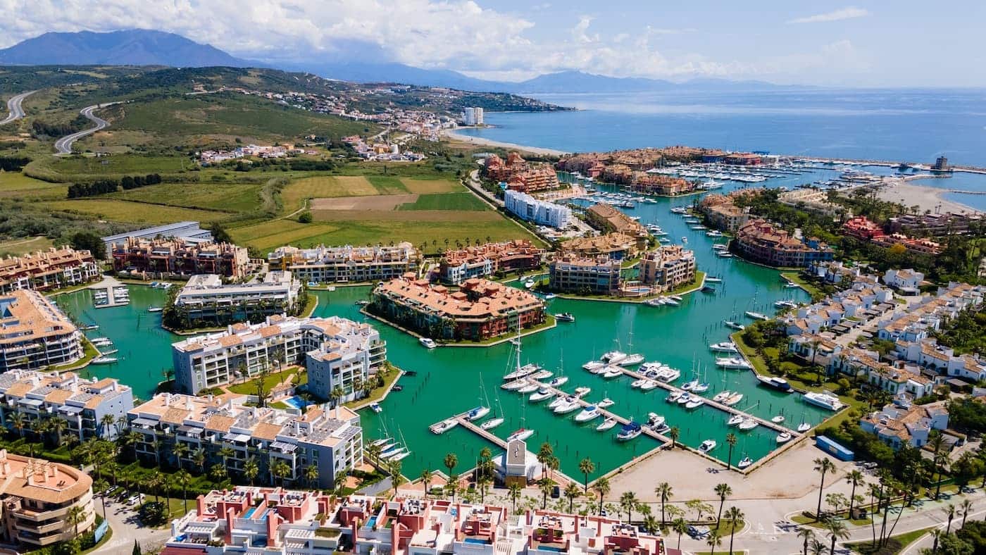 2 chambre Appartement à vendre à Estepona avec piscine - 590 000 € (Ref: 9294653)