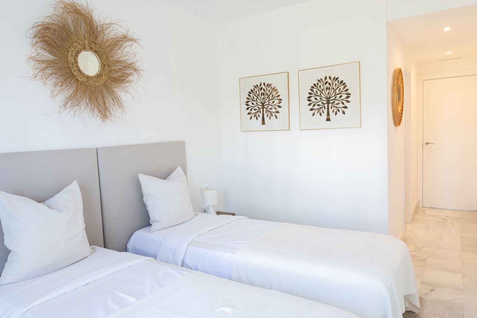 3 slaapkamer Huis te koop in Nueva Andalucia met zwembad garage - € 1.499.000 (Ref: 9294656)