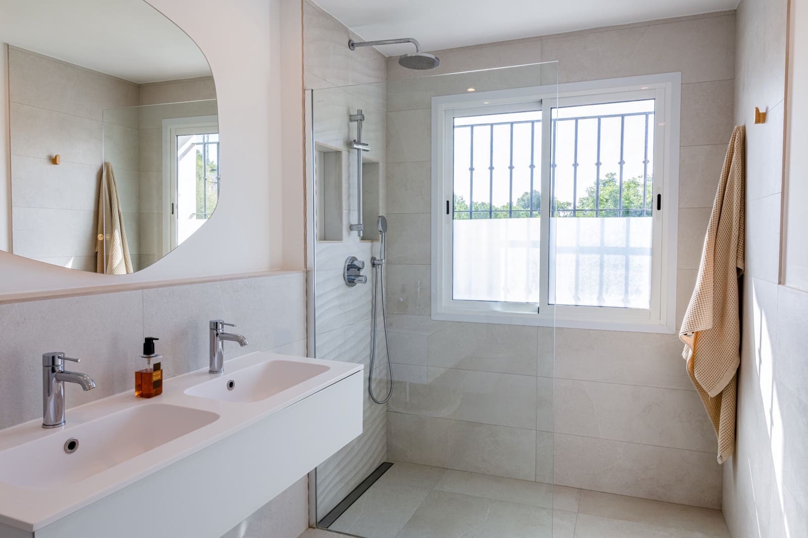 3 slaapkamer Huis te koop in Nueva Andalucia met zwembad garage - € 1.499.000 (Ref: 9294656)