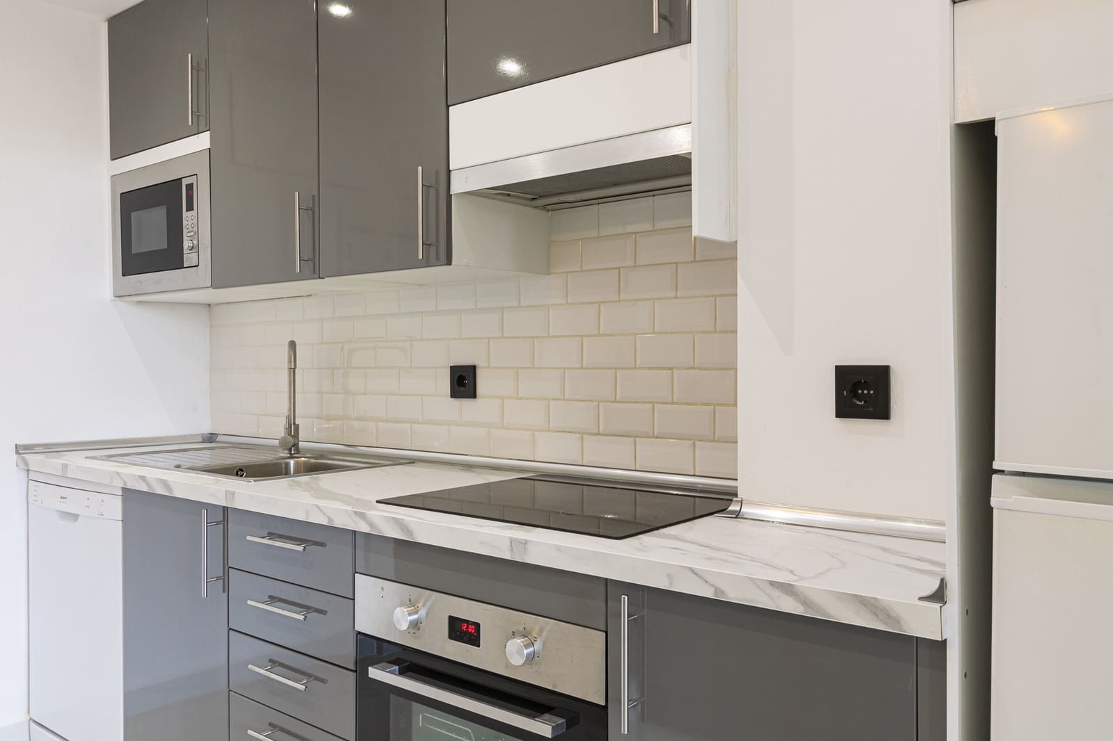 Apartamento de 2 habitaciones en Nueva Andalucia en venta con piscina garaje - 535.000 € (Ref: 9294657)