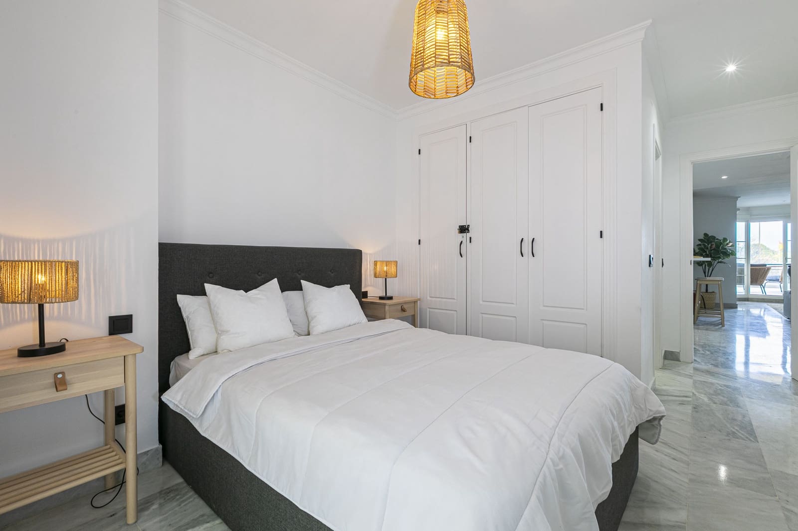 Apartamento de 2 habitaciones en Nueva Andalucia en venta con piscina garaje - 535.000 € (Ref: 9294657)