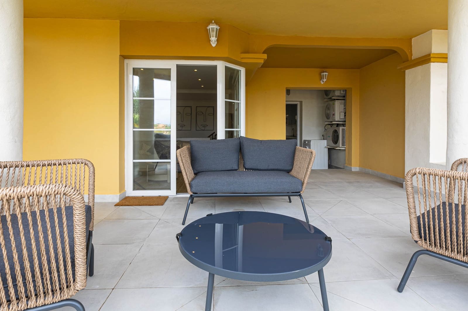 Apartamento de 2 habitaciones en Nueva Andalucia en venta con piscina garaje - 535.000 € (Ref: 9294657)