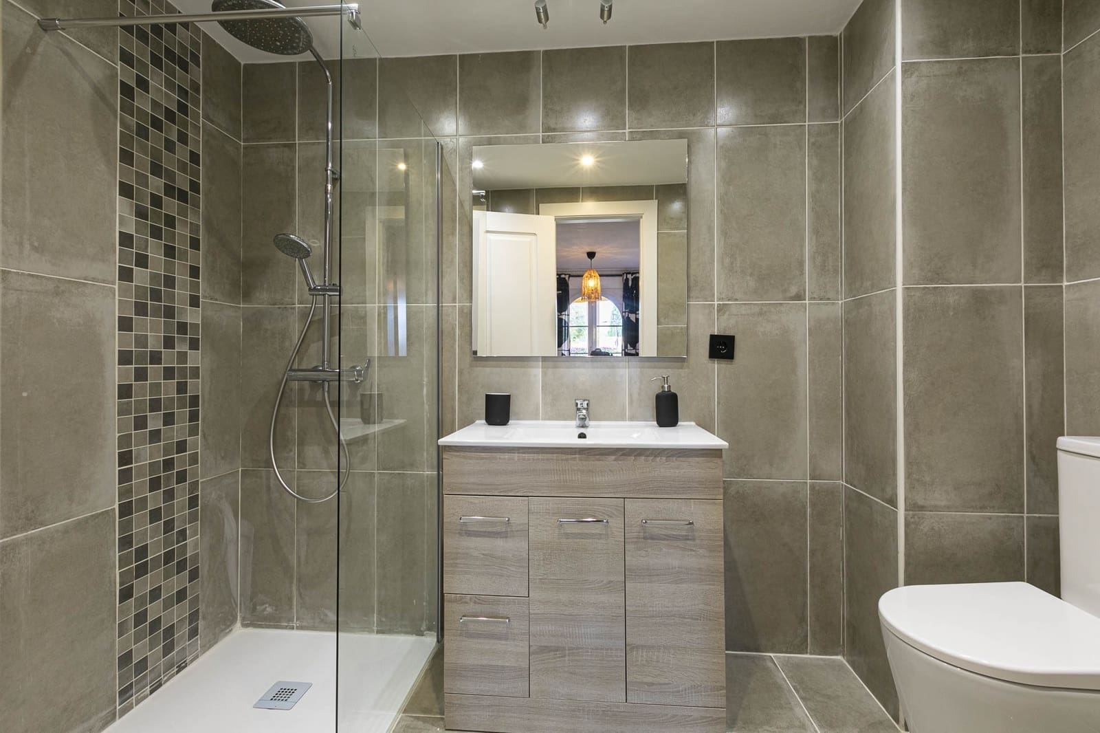 Apartamento de 2 habitaciones en Nueva Andalucia en venta con piscina garaje - 535.000 € (Ref: 9294657)