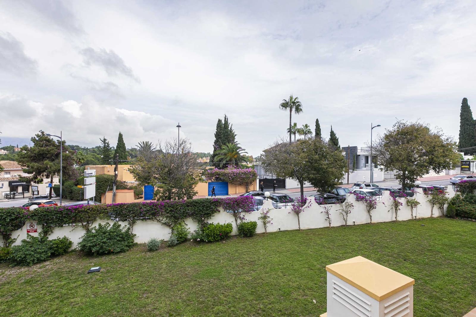 Apartamento de 2 habitaciones en Nueva Andalucia en venta con piscina garaje - 535.000 € (Ref: 9294657)