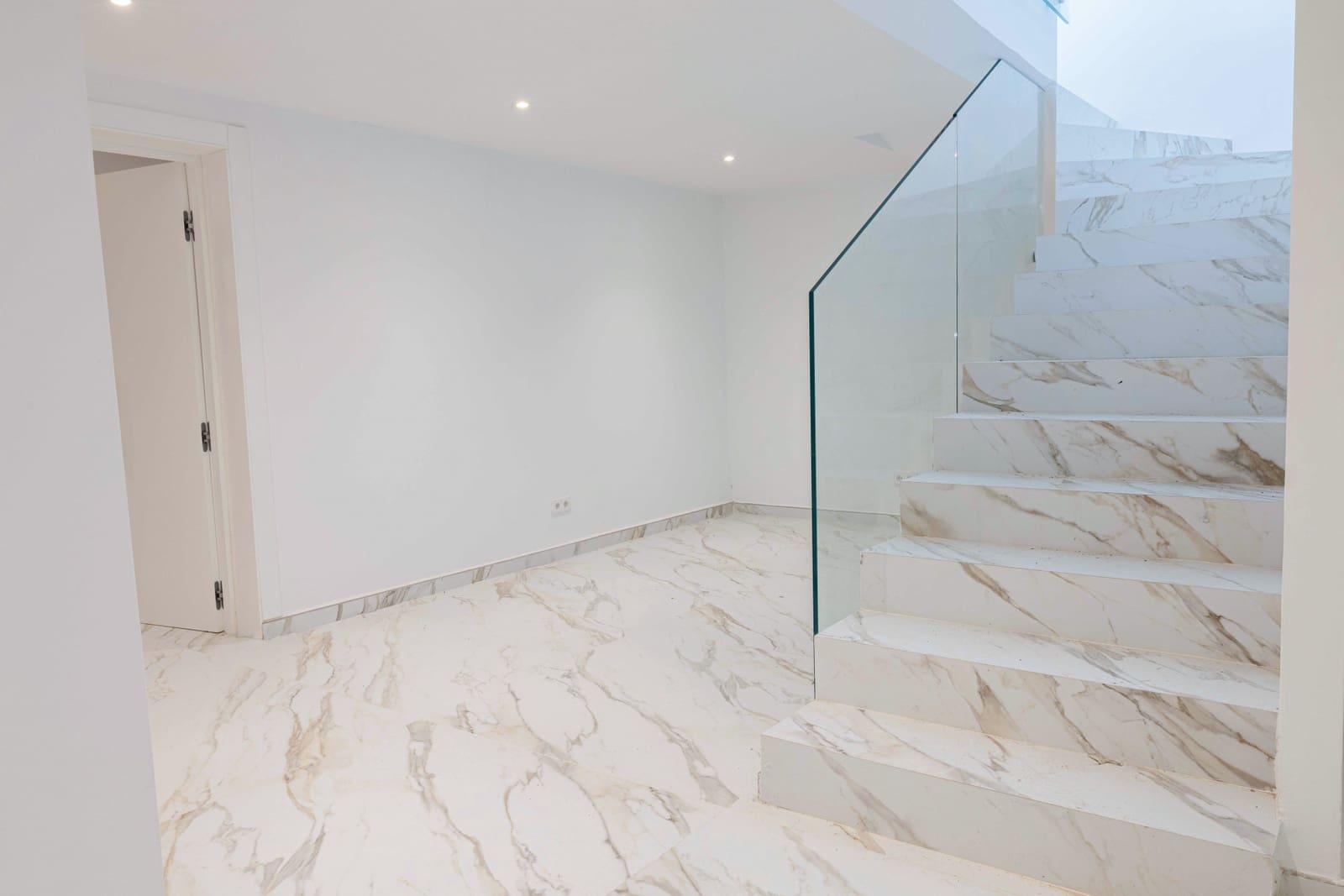 Chalet de 5 habitaciones en Marbella en venta con piscina garaje - 4.499.000 € (Ref: 9294659)