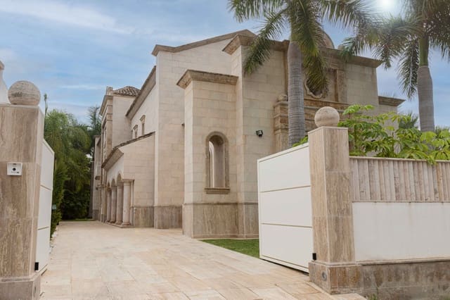 Chalet de 5 habitaciones en Marbella en venta con piscina garaje - 4.499.000 € (Ref: 9294659)