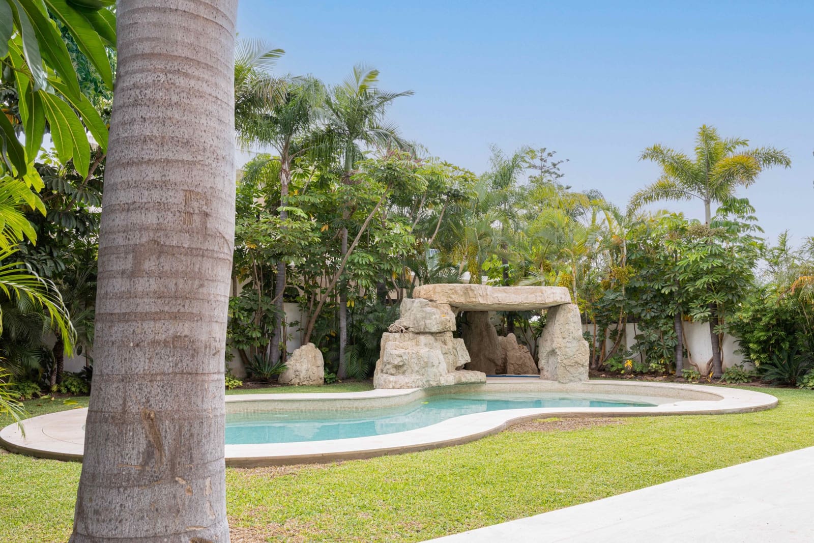 Chalet de 5 habitaciones en Marbella en venta con piscina garaje - 4.499.000 € (Ref: 9294659)