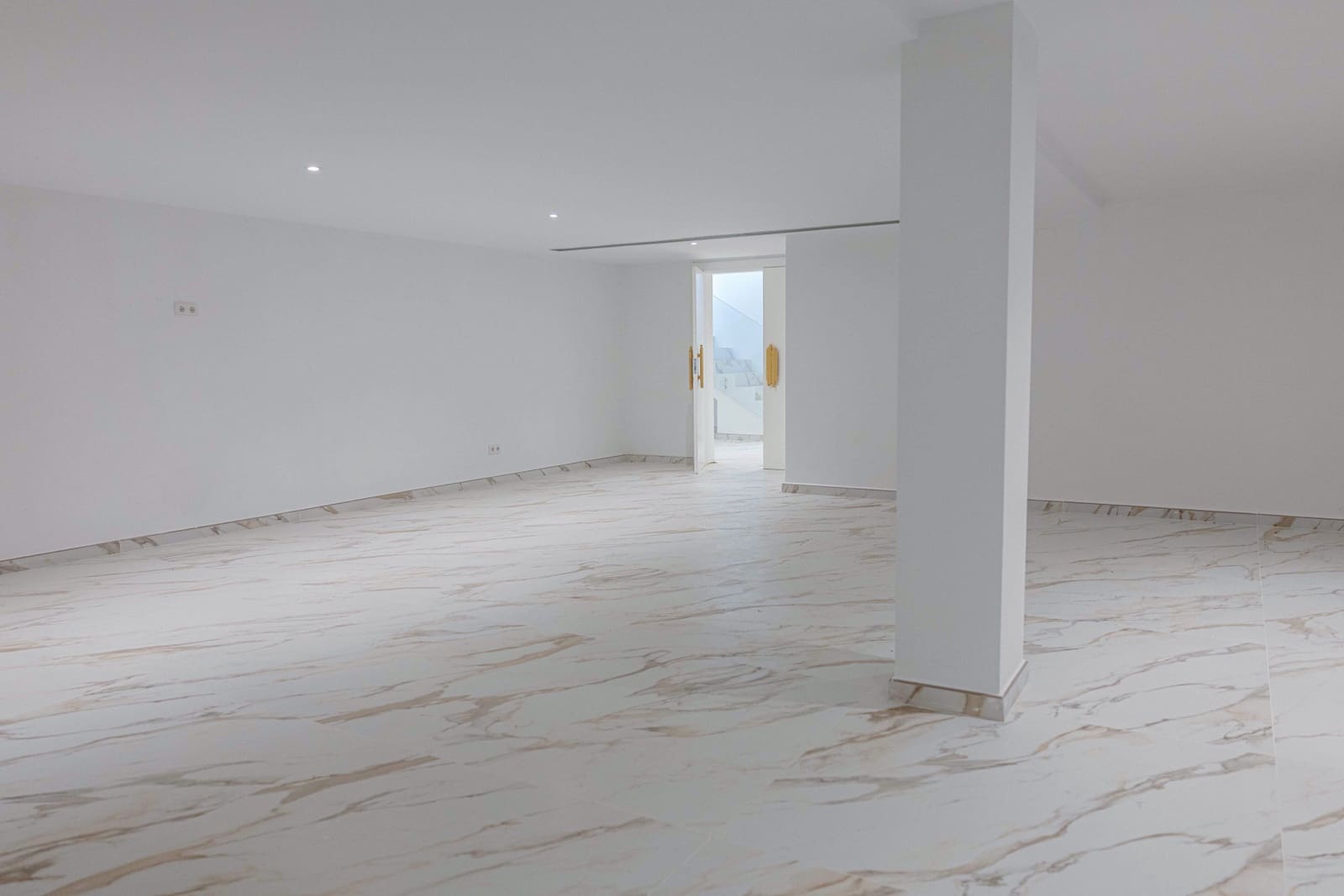 5 Zimmer Villa zu verkaufen in Marbella mit Pool Garage - 4.050.000 € (Ref: 9294659)