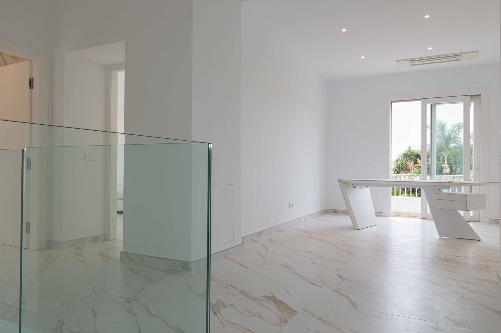 5 Zimmer Villa zu verkaufen in Marbella mit Pool Garage - 4.050.000 € (Ref: 9294659)
