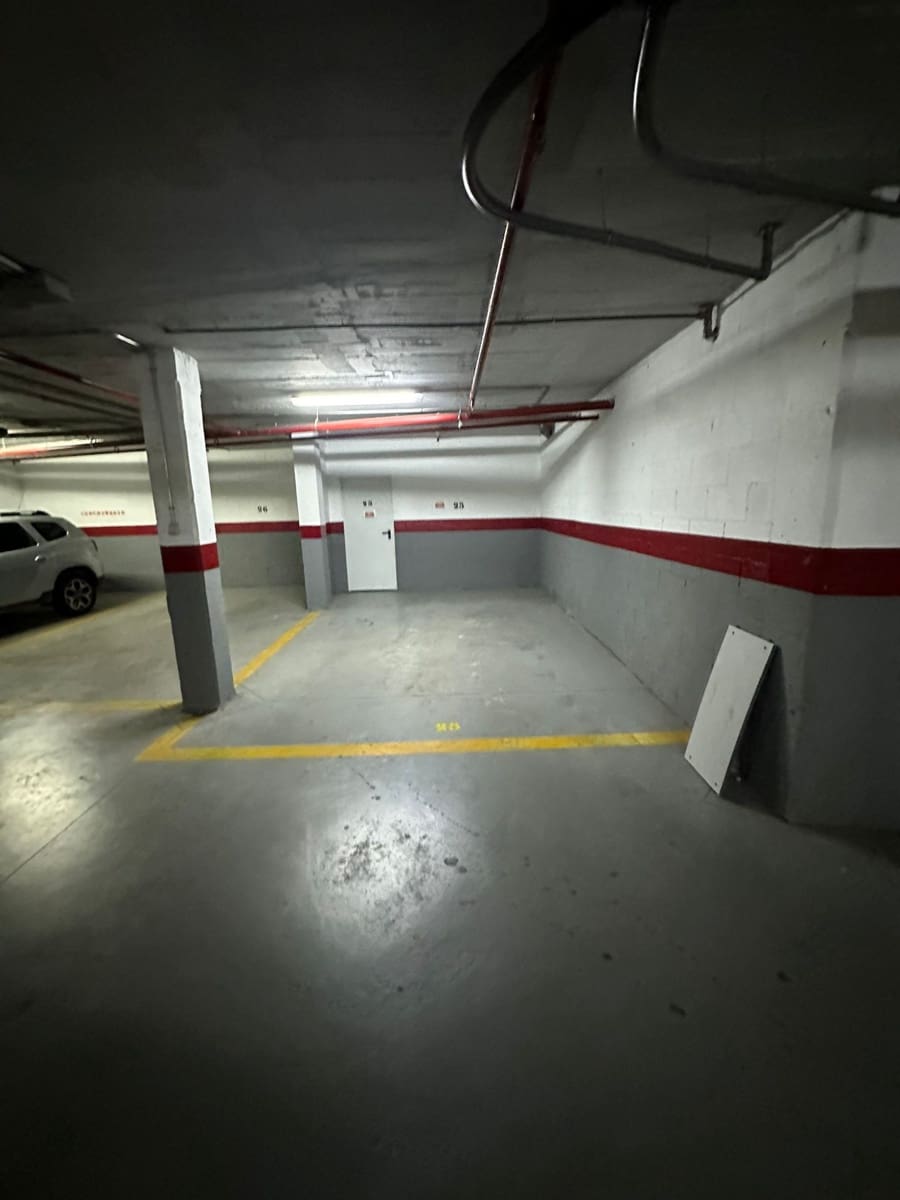 2 sovrum Lägenhet till salu i Nueva Andalucia med pool garage - 579 000 € (Ref: 9294660)