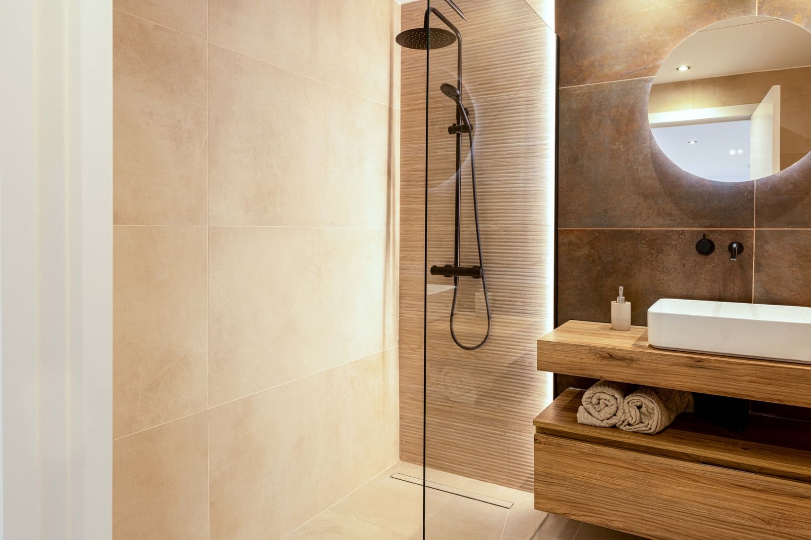 2 sovrum Lägenhet till salu i Nueva Andalucia med pool garage - 579 000 € (Ref: 9294660)