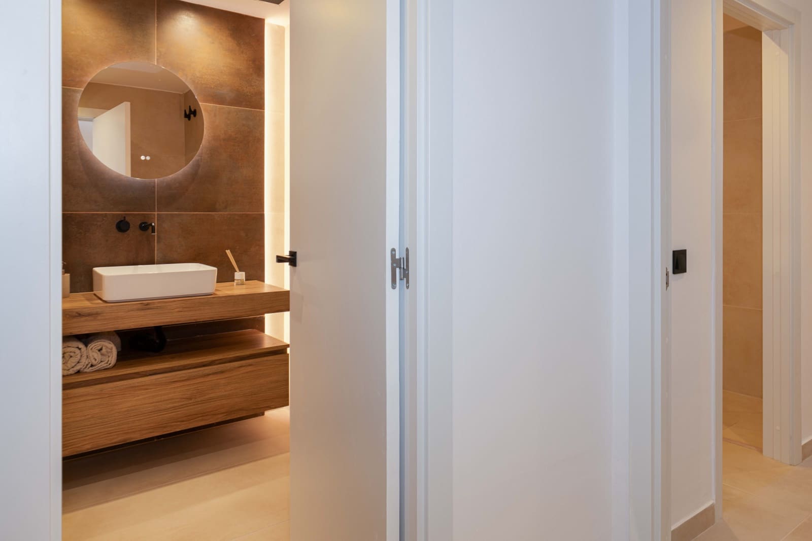 2 sovrum Lägenhet till salu i Nueva Andalucia med pool garage - 579 000 € (Ref: 9294660)