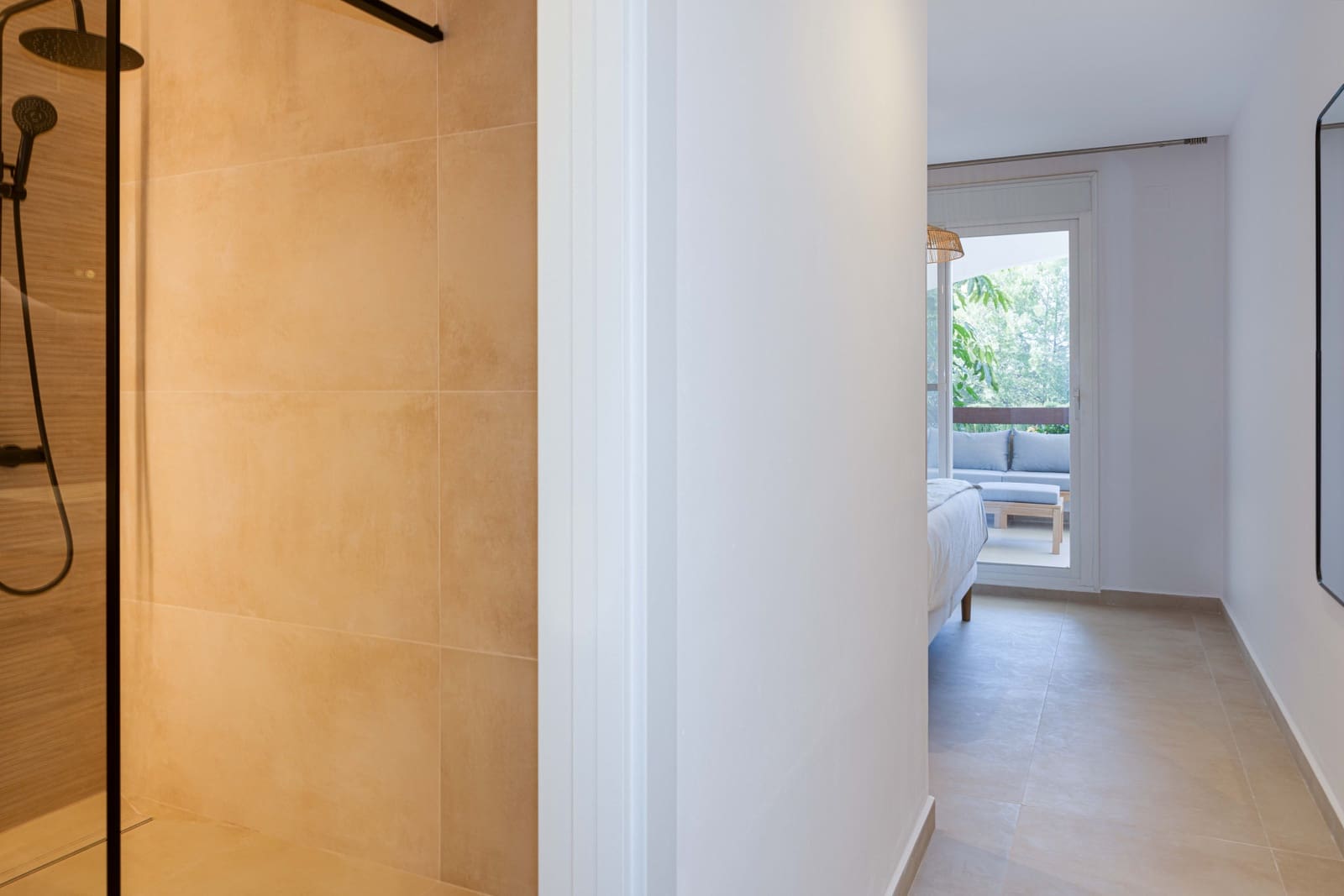 2 sovrum Lägenhet till salu i Nueva Andalucia med pool garage - 579 000 € (Ref: 9294660)